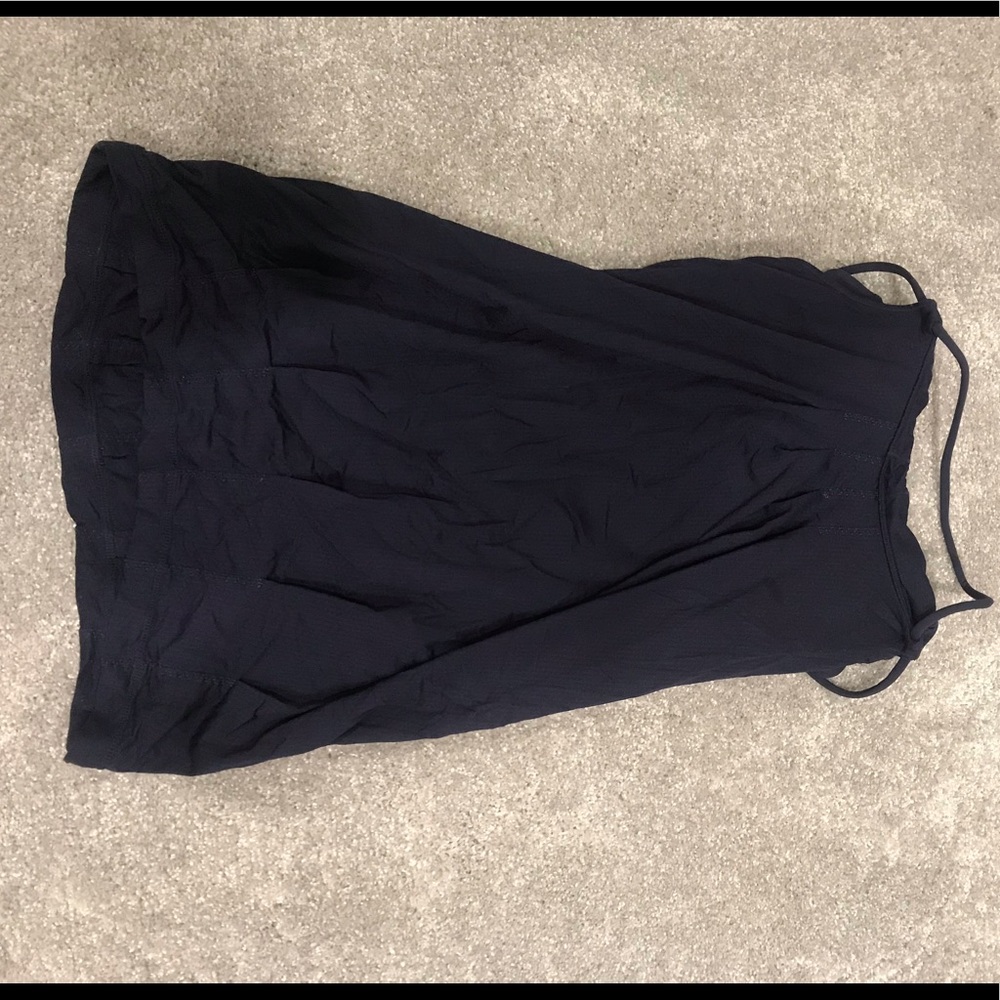 🍀 Lululemon Navy Halter Workout Top